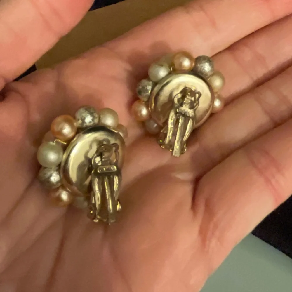 Vintage 1950's Faux Pearl Cluster Clip On Earrings